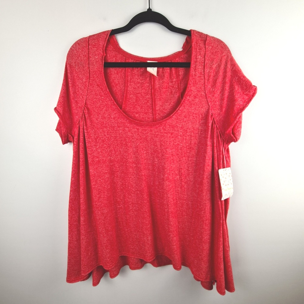 Free People We The Free Arlo Tee Cherry Red Heathered Scoop Neck Oversized M NEW